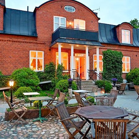Отель Kastanjelund Yngsjo Экстерьер фото