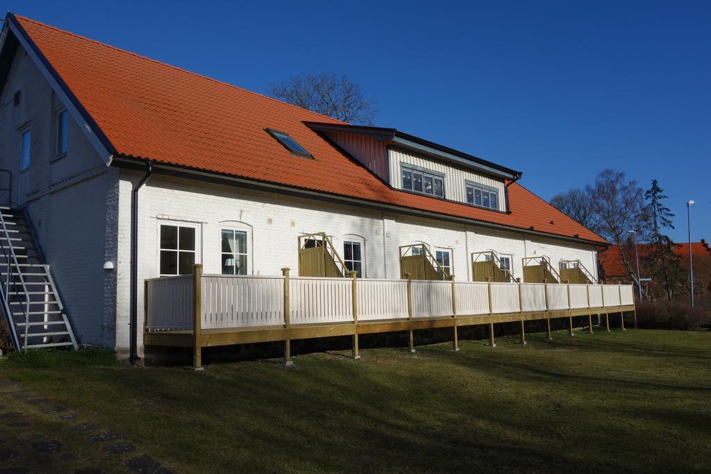 Отель Kastanjelund Yngsjo Экстерьер фото